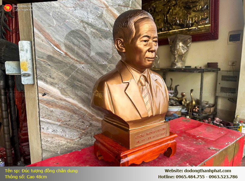 Đúc tượng đồng chân dung nhà bác Nhượng tại Thái Bình