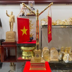 Cột cờ bằng đồng
