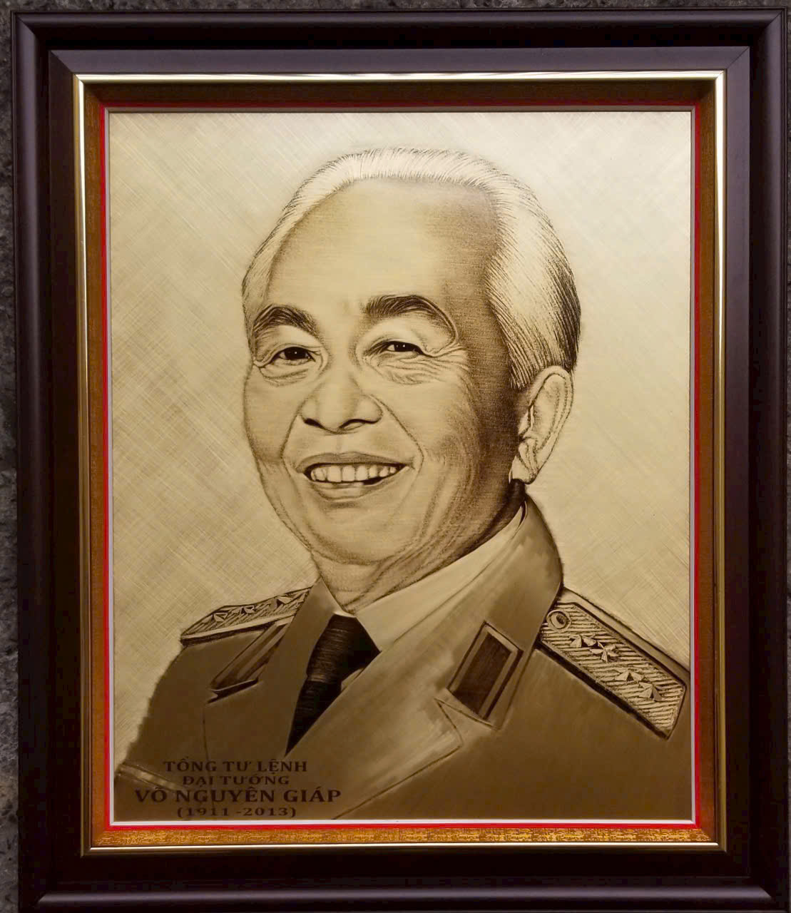 Khung Ảnh Thờ Truyền Thần Trên Chất Liệu Đồng — Truyền ảnh chân dung khổ lớn trên tấm đồng trang trọng